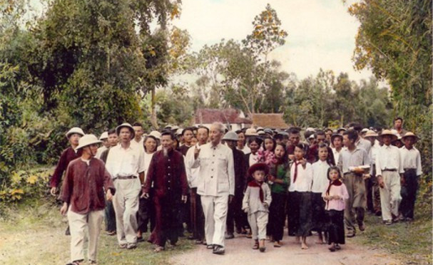Học tập tư tưởng, đạo đức, phong cách Hồ Chí Minh về tăng cường khối đại đoàn kết toàn dân