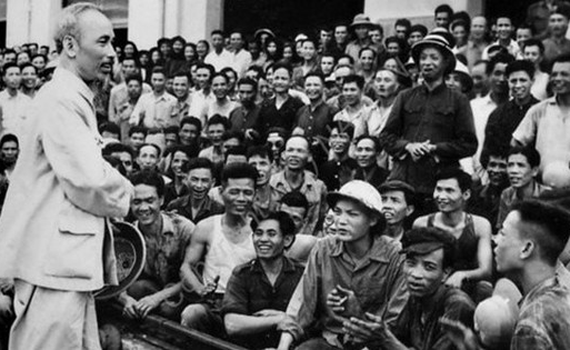 Tư tưởng Hồ Chí Minh về nâng cao tinh thần phục vụ nhân dân